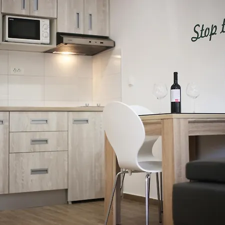 With Wifi - 25421 Apartment Split